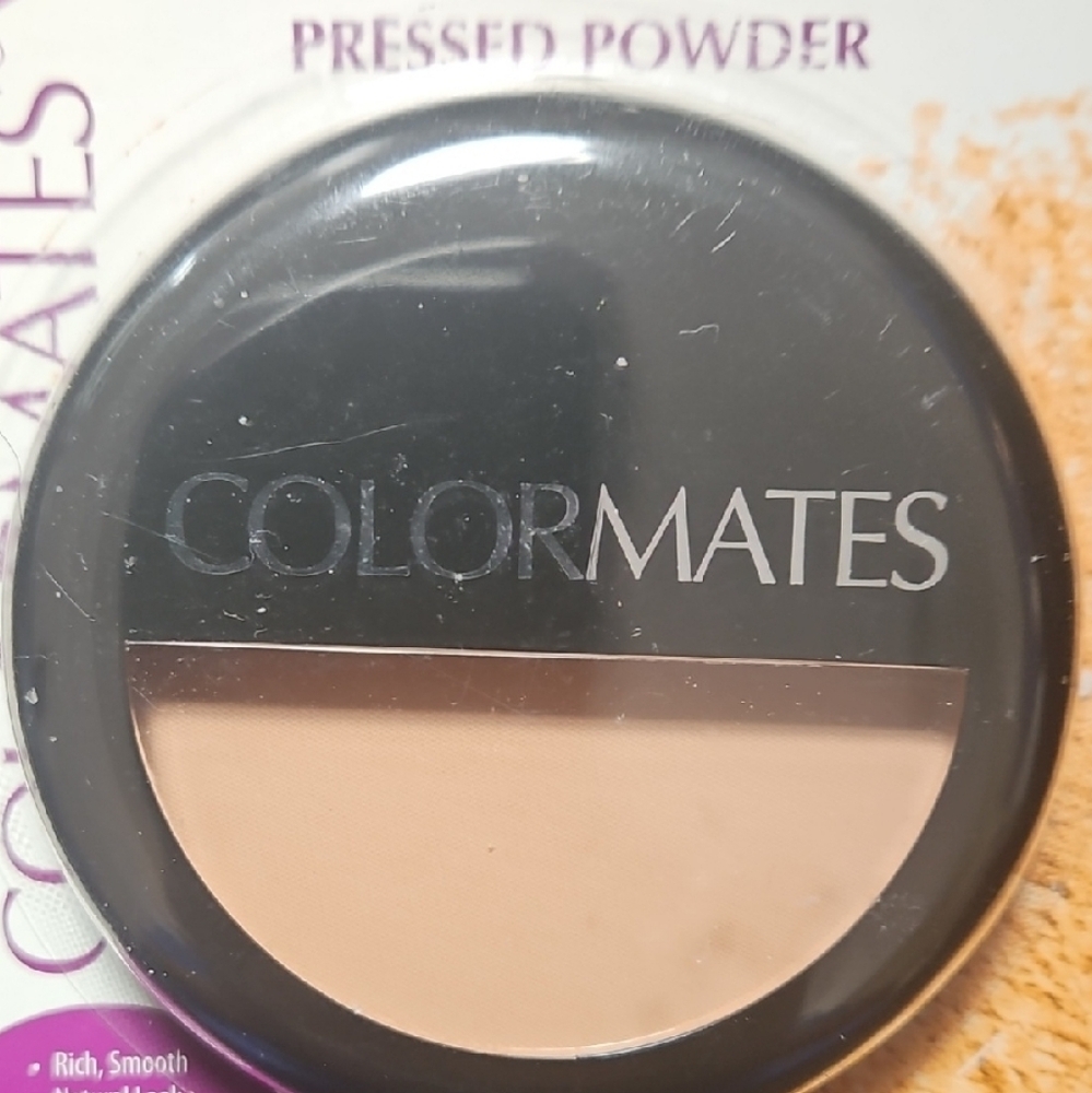Pressed Powder Foundation - Tan - Picture 4 of 5